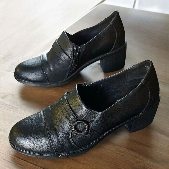 Easy Street Womens Black Faux Leather Loafers Round Toe Slip On Block Heel Sz 7M - Picture 2 of 7